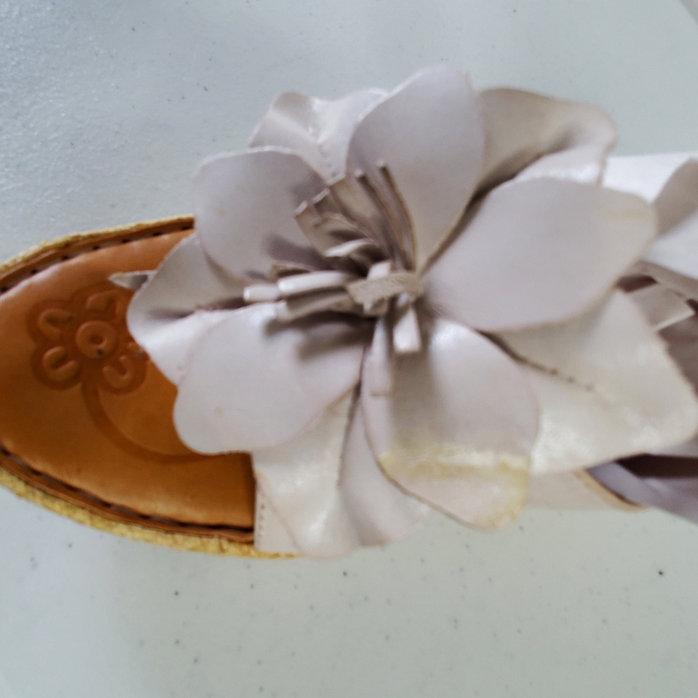 Born Lovina Floral Wedge Sandal Size 9 Cream Leather Raffia Platform Shoes - Picture 15 of 15